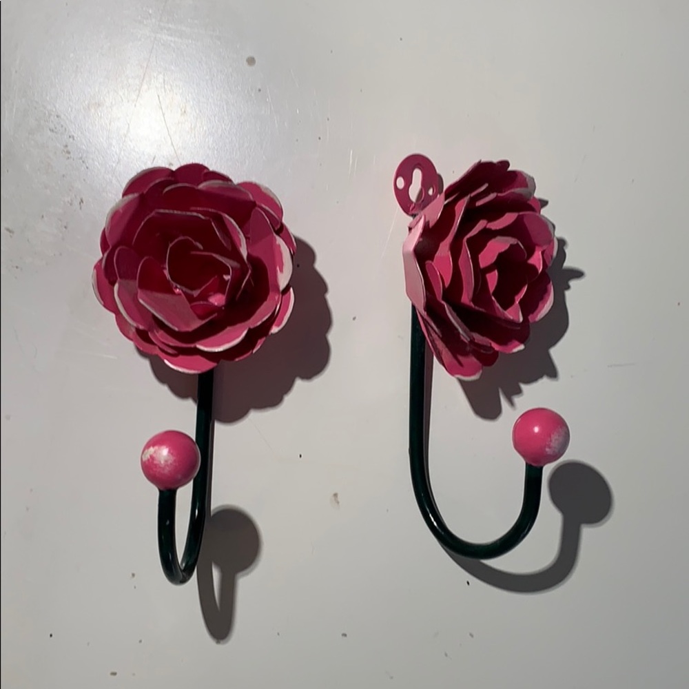 Flower wall hooks